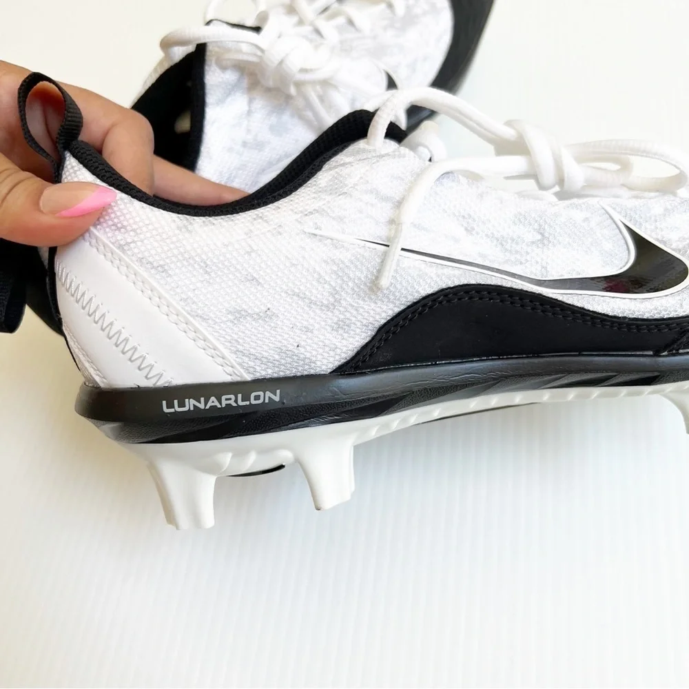 Nike- NEW Women’s Lunar Hyperdiamond 2 Pro Size 10
